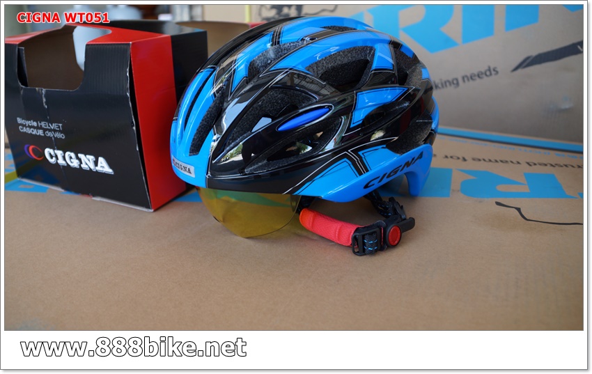 หมวกจักรยานมีแว่น CIGNA รุ่น WT051 งานอบ Inmold (มี1เลนส์) มีสีชมพู