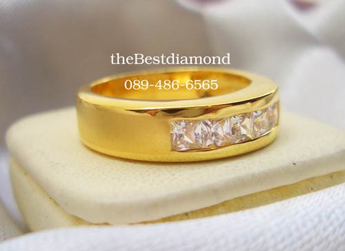 BR423-M+++ แหวนเพชรcz สี่เหลี่ยม ฝังแบบสอด+++งานเหมือนร้านจิวเวลลี่เลยค่ะ งานเรียบร้อย สวยหรู ฝังแบบนี้ค่อนข้างยาก ใส่ได้ทั้งหญิงและชาย