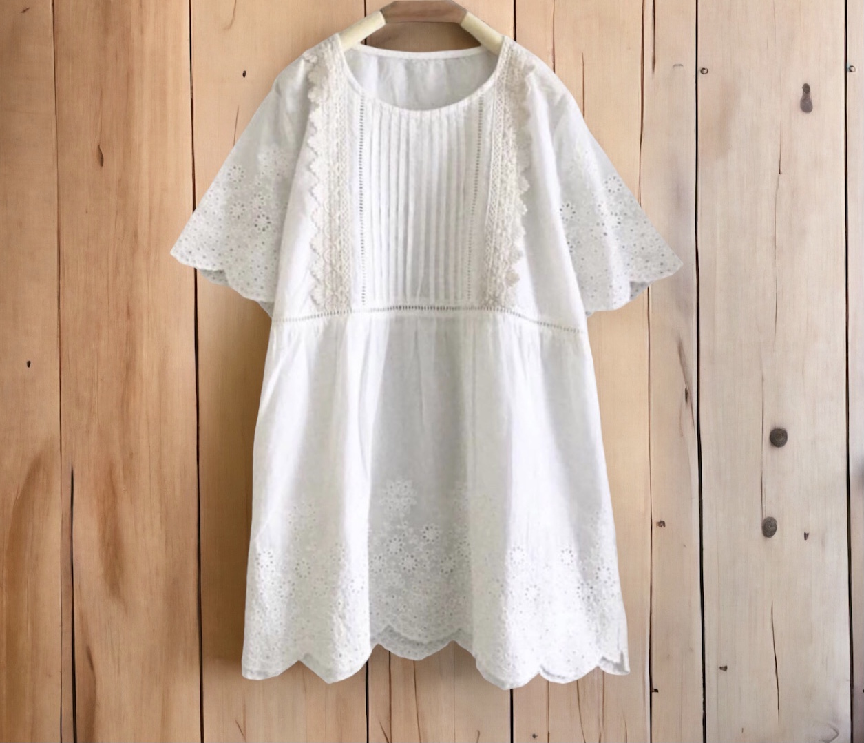 เสื้อผ้าฝ้ายลายปักลูกไม้