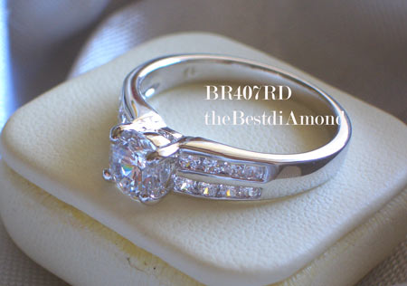 BR407RD+++แหวนชู 50 สตบ่าข้าง 2 แถว++ เรียบๆ แต่หรูหรา อยู่ได้นานไม่มีout เหมือนจริงสุดๆๆเพชรแวววาวมาก ใส่แล้วขับให้นิ้วเรียวสุด ไม่ควรพลาดนะคะ