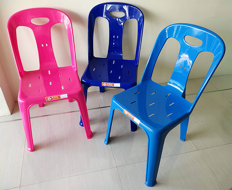 เก้าอี้พลาสติก มีหลังพิง ยางกันลื่น ขนาด 47 x 52.5 x 81 Cm. รุ่น 919