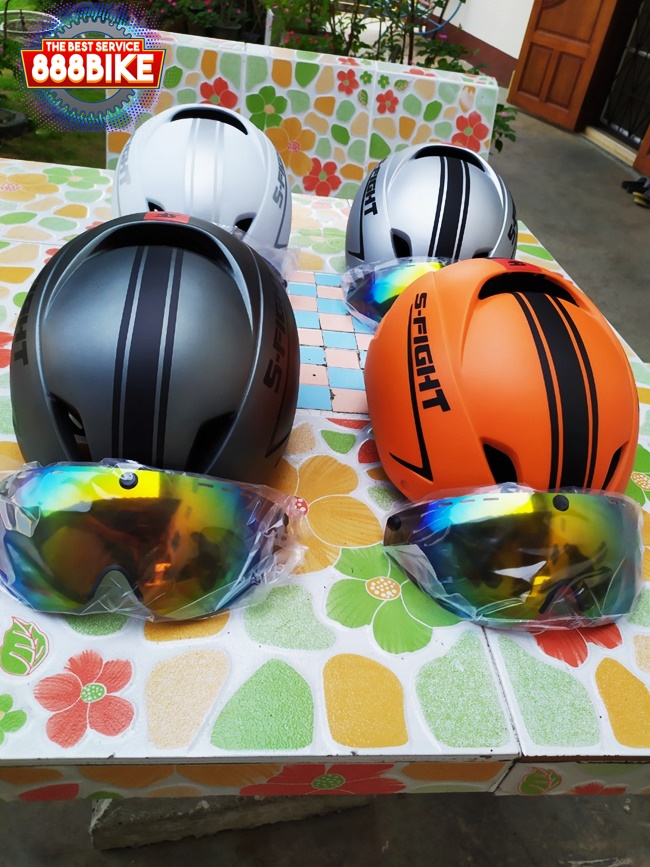 หมวก S-Fight AERO HELMET, GH-05 รอบศรีษะ 54-58 cm มีแว่นในตัว แว่นเป็นแบบแม่เหล็ก ถ้าไม่ใช้พลิกแว่นเก็บได้