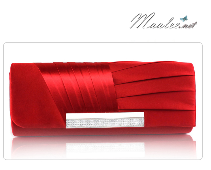 พร้อมส่ง Evening Clutch กระเป๋าออกงาน สีแดง จับเดรปใส่ของได้เยอะจุใจ มาพร้อมสายโซ่ยาว