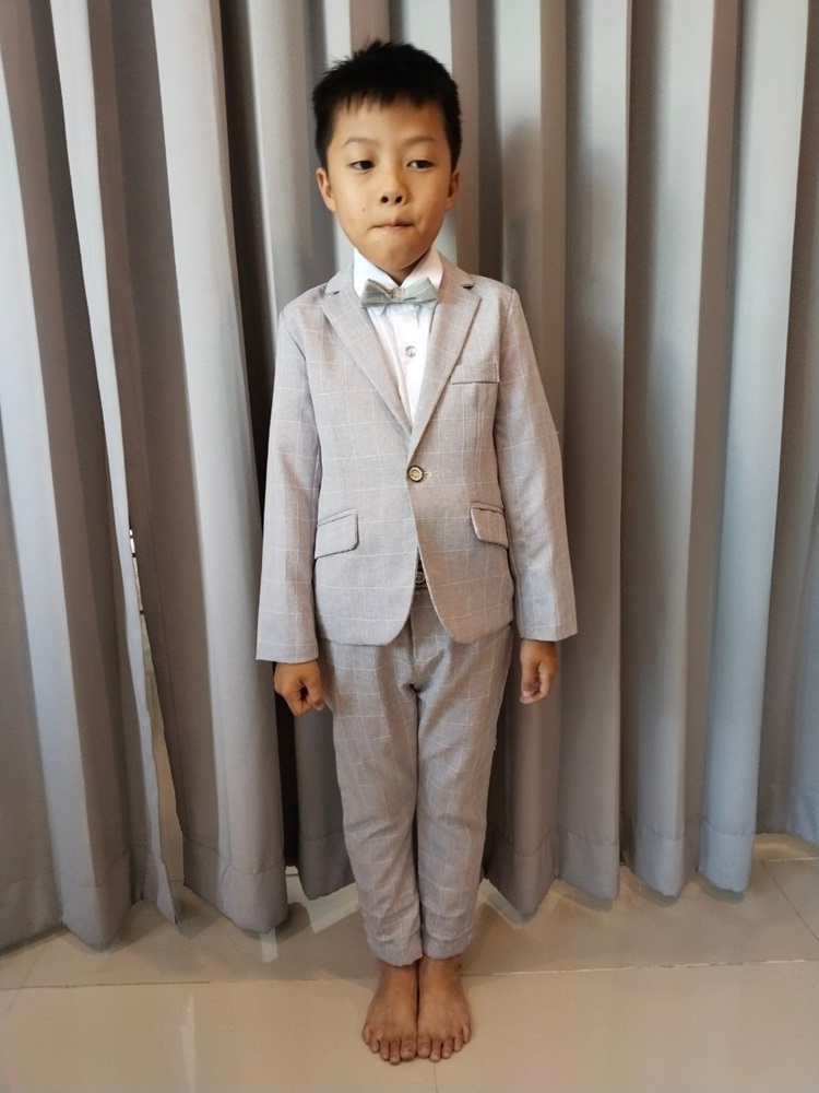 พร้อมเช่า ชุดสูทเด็กชาย สีเทาอ่อน 2 กระดุม ลายตาราง **พร้อมเช่าไซส์ 110, 130,140,150,160,170**
