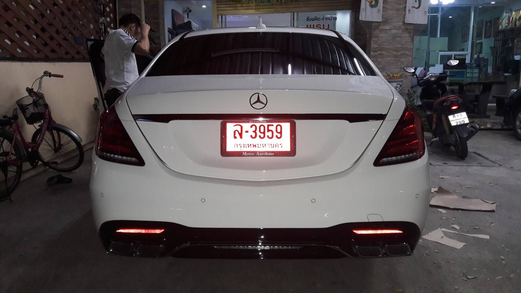 พรมเข้ารูปรถเบนซ์ S560e / S350d W222