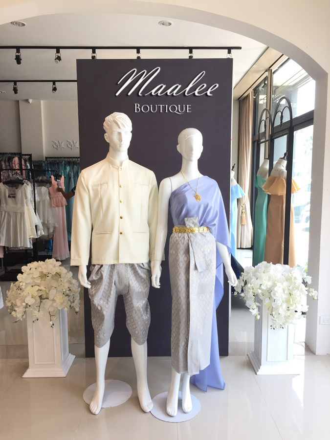 เช่า ชุดไทย ชุดเพื่อนเจ้าสาว ชุดไทยผ้าถุงสีเทาเงิน สไบเรียบ สีฟ้าคราม