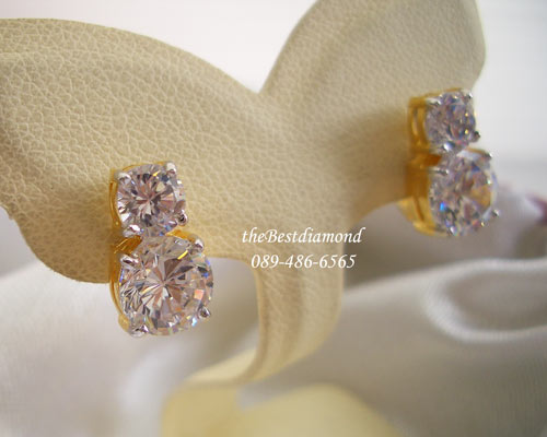 ++BE304+++ต่างหูเพชร สองเม็ด+++เก๋สุดๆ เรียบ หรู ดูมี class ฝังแบบหนามเตย เพชรCZ กลม เล่นไฟวิ๊งๆ อยู่ได้นานไม่ out