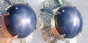 แหวน+ต่างหู นิหร่าสตาร์พม่า กิมบ่เซี้ยง ทรงนูน ฟ้าอมเทา ชุด 3 เม็ด นน.รวม15 ct.