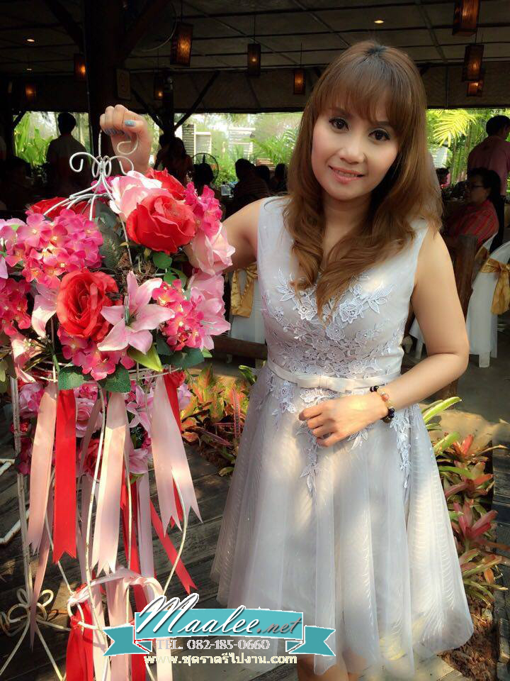 พร้อมเช่า ชุดราตรีสั้น แขนกุด สีเทา แต่งลายลูกไม้ ผ้าตาข่าย ข้างในปักเลื่อมสวย