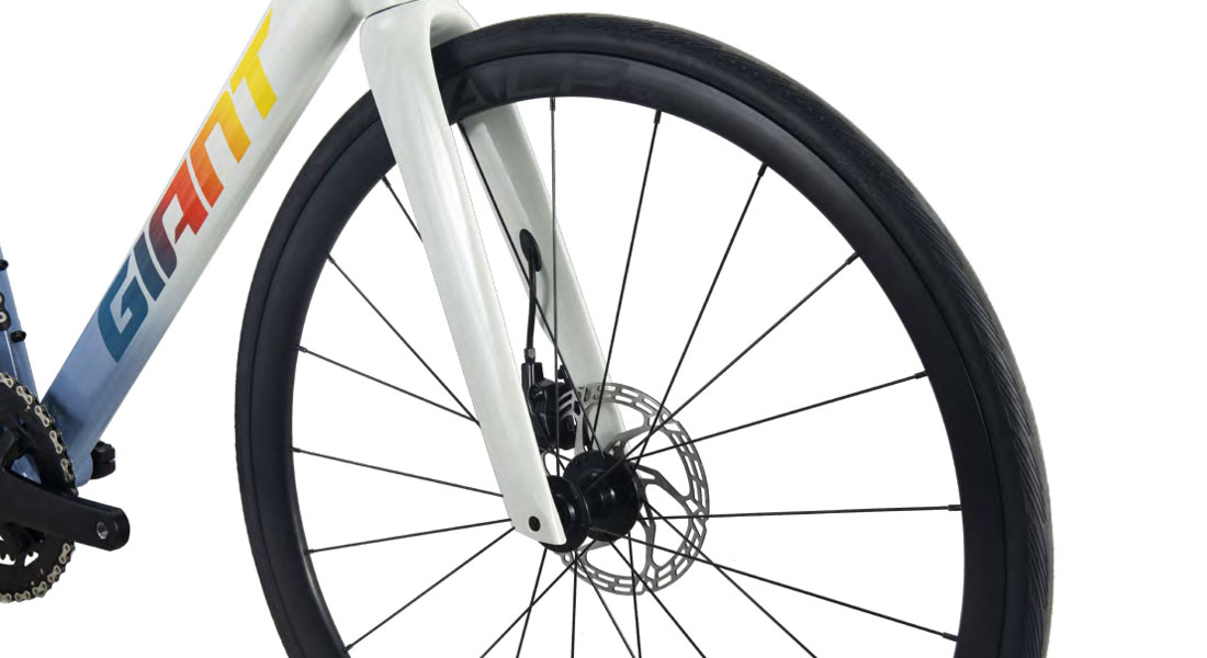 จักรยานเสือหมอบ GIANT PCR LTD 2 ปี 2026 | Shimano Tiagra 2×10 สปีด | ดิสก์เบรกไฮดรอลิก | 8.9 กก.