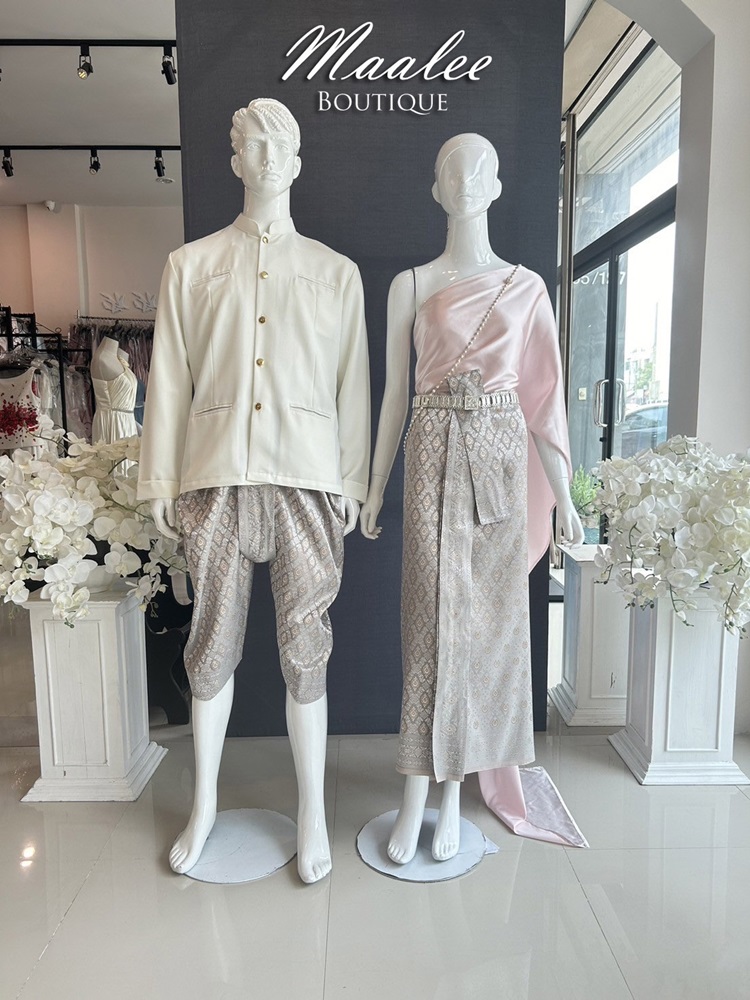 เช่า ชุดไทย ชุดเพื่อนเจ้าสาว ชุดไทยผ้าถุงสีเทาชาเงิน สไบสีชมพู