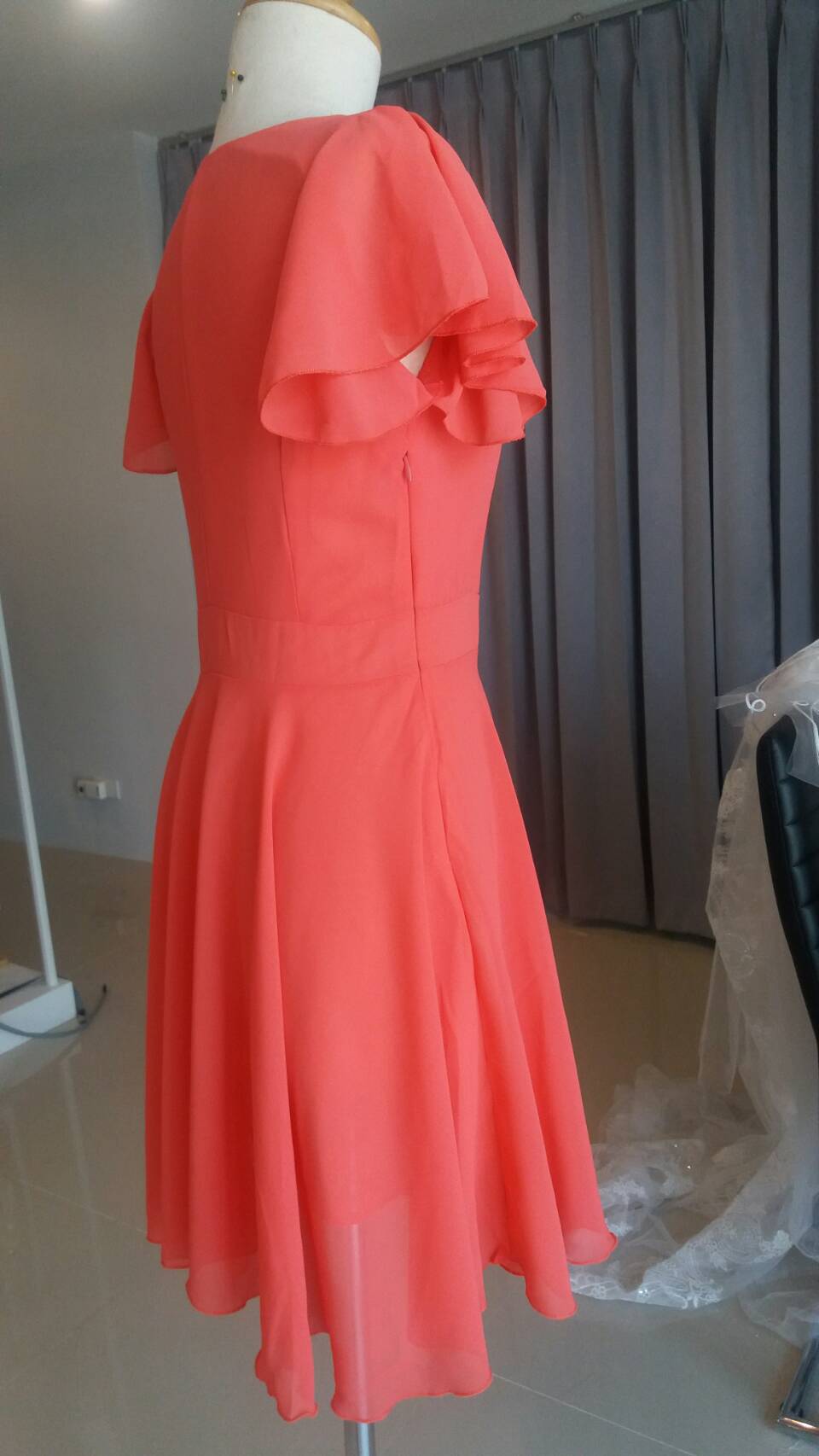 พร้อมส่ง ชุดออกงาน ชุดเดรสชีฟอง Slim Design สีแสด (เหลือเฉพาะไซส์ L,XL,XXL)