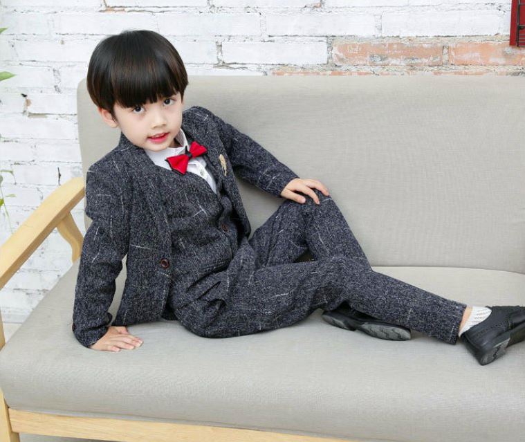 พร้อมเช่า ชุดสูทเด็กชาย สีเทาดำ สไตล์เกาหลี **พร้อมเช่าไซส์ 90 ,110 , 120**