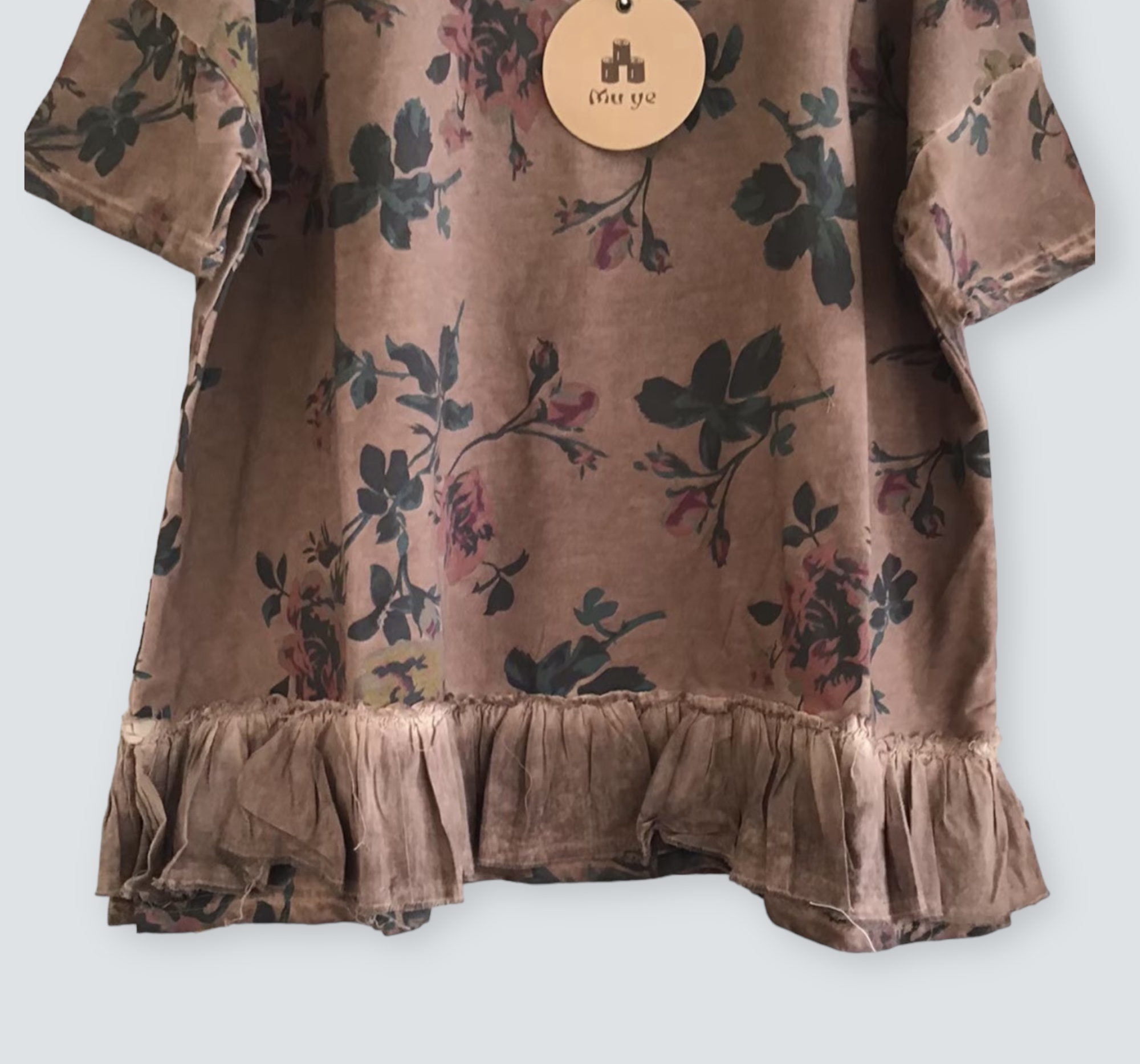 เสื้อยืดลายดอกไม้แต่งระบาย Muye