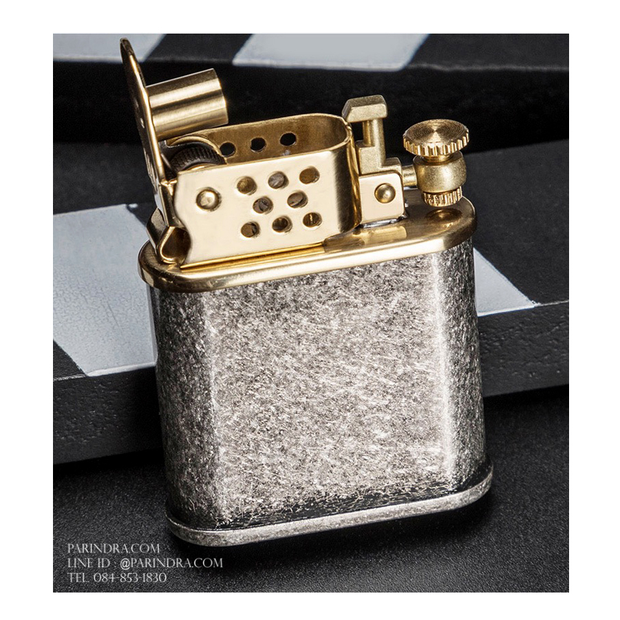 ไฟแช็กน้ำมัน ZORRO Premiun Lighter 561 บอดี้สีดำ ทองเหลืองทั้งตัว