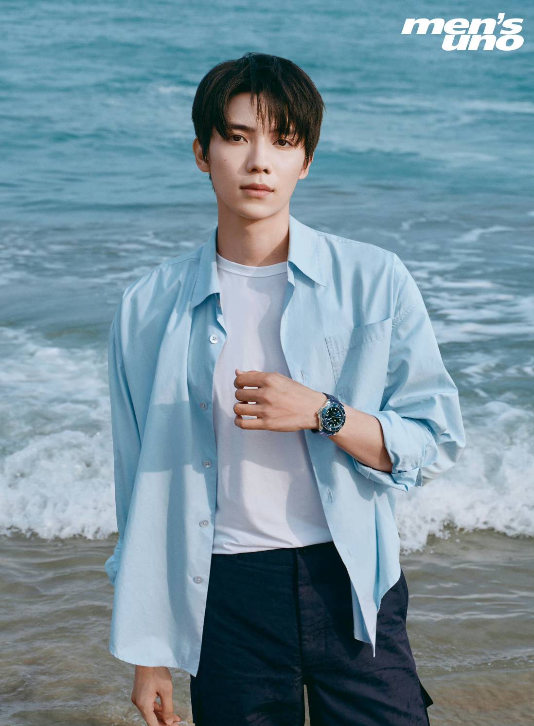 นิตยสาร Men's UNO หลัวอีโจว เดือน 8/2023 +โปสเตอร์พับ official