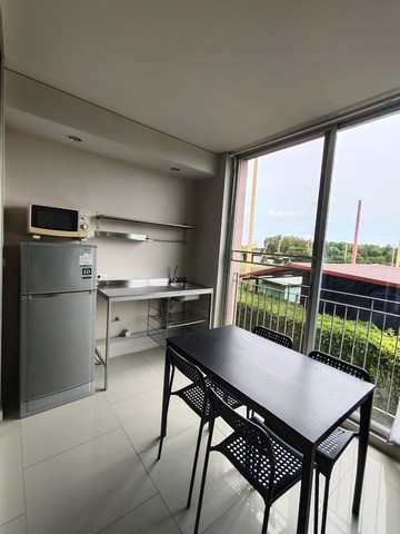 ให้เช่าคอนโดฟ้าโดม ตึก A 40 ตรม.ห้องมุมพิเศษ มีห้องเดียว เฟอร์ครบ เครื่องใช้ไฟฟ้าครบ ใกล้ ม.ธรรมศาสตร์รังสิต