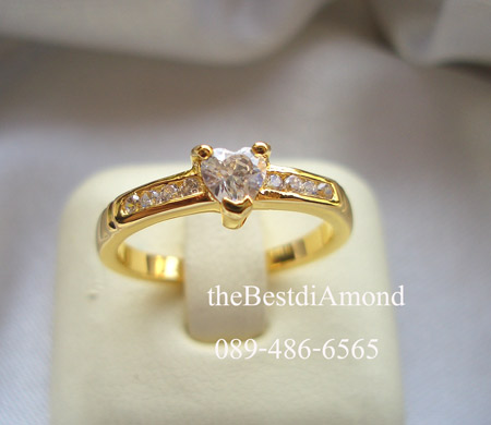 BR954 แหวนเพชรหัวใจ 25 สตบ่าข้าง 1 แถวเรียบๆ แต่น่ารักมาแล้ว อยู่ได้นานไม่มีout นำเพชรหัวใจ มาผสมเพชรกลม เพชรเล่นไฟดีทั้งเพชรหัวใจ+เพชรกลม