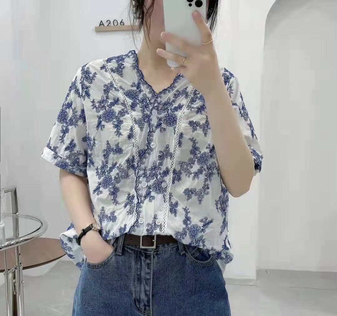 เสื้อผ้าฝ้ายลายปักแต่งลูกไม้