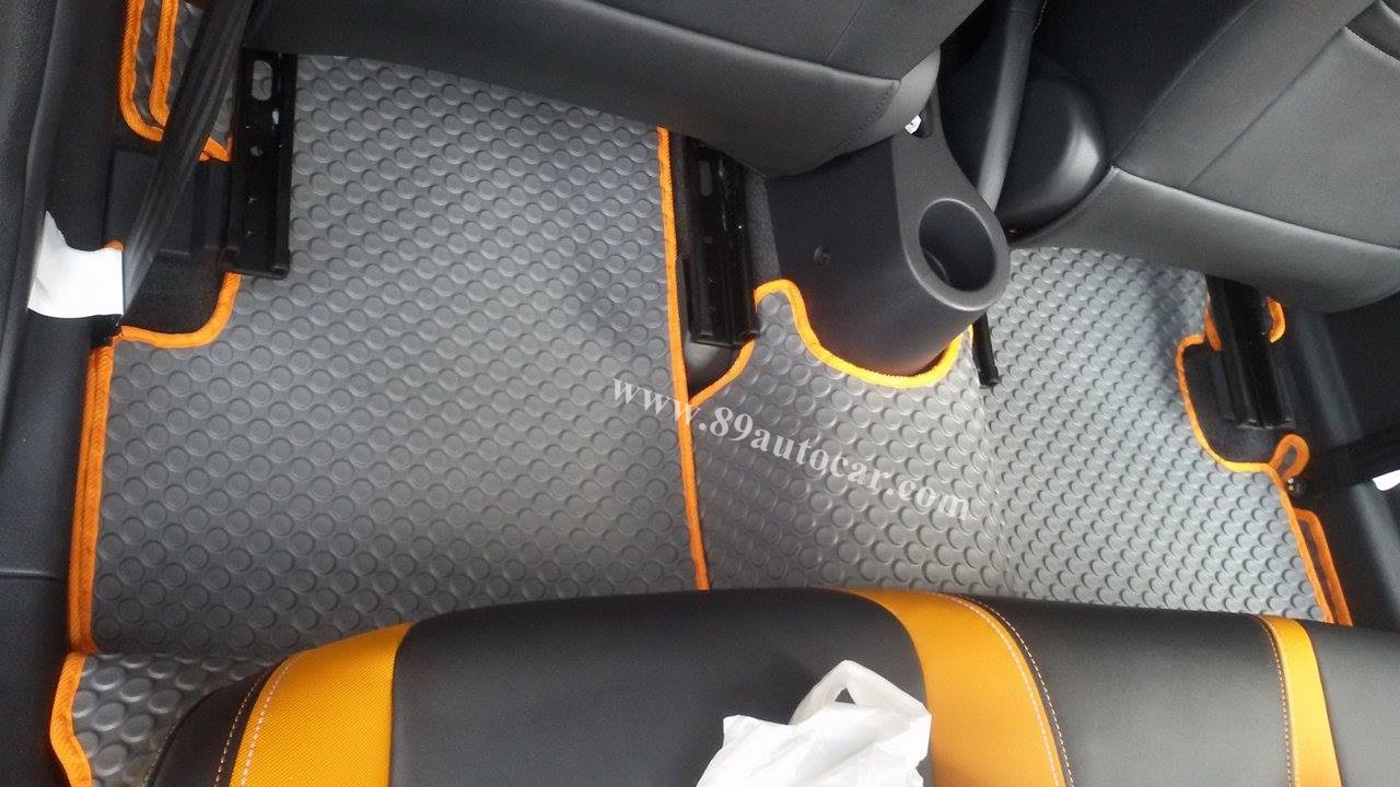 พรมรถยนต์สั่งตัด MG3 ลายกระดุมสีเทาขอบส้ม + ท้าย + พับเบาะ