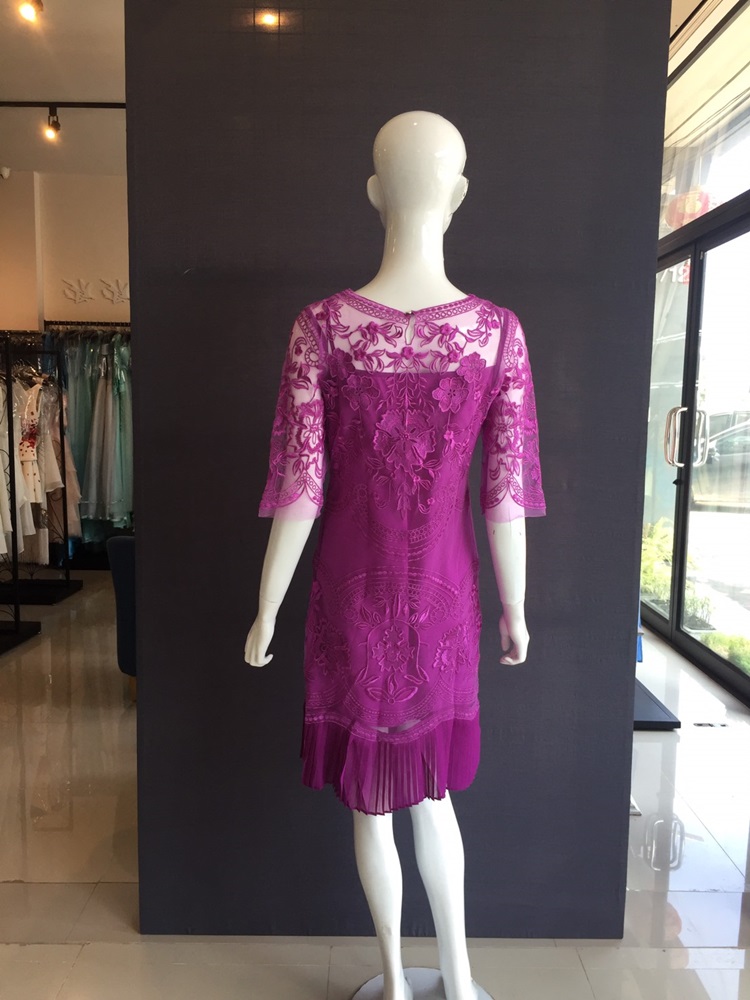 พร้อมส่ง ชุดราตรีสั้น/แขนยาว สี ม่วง ลูกไม้ทั้งชุด กระโปรงอัดพลีท (เหลือเฉพาะไซส์ 2XL)