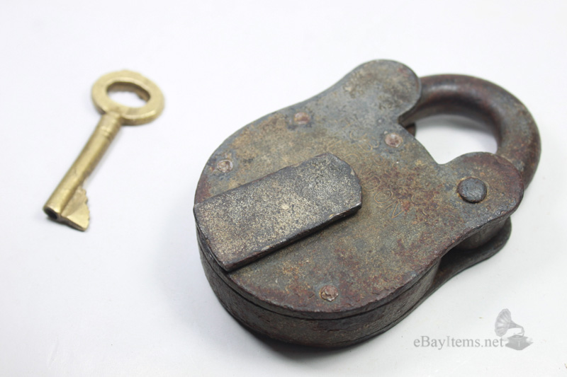 แม่กุญแจ Hobbs & Co. London ทำจากเหล็ก ลูกกุญแจทองเหลือง หายาก!