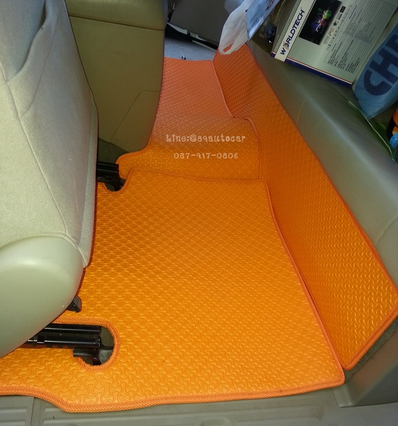 ผ้ายางปูพื้นรถยนต์ Toyota Vigo Cab จิ๊กซอร์สีส้มขอบส้ม