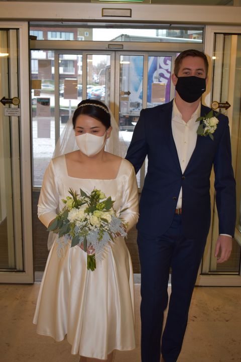 พร้อมส่ง ชุดแต่งงาน มินิมอล ชุดหมั้น