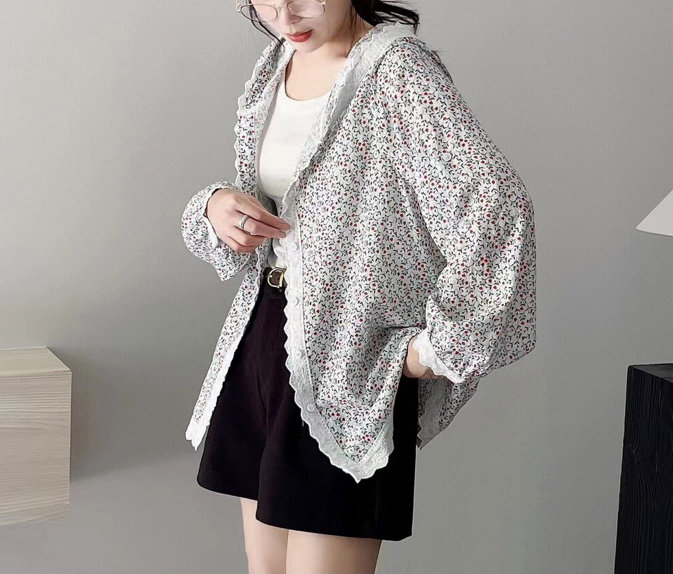 เสื้อคลุมฮู้ดผ้าฝ้ายลายดอกไม้แต่งลูกไม้