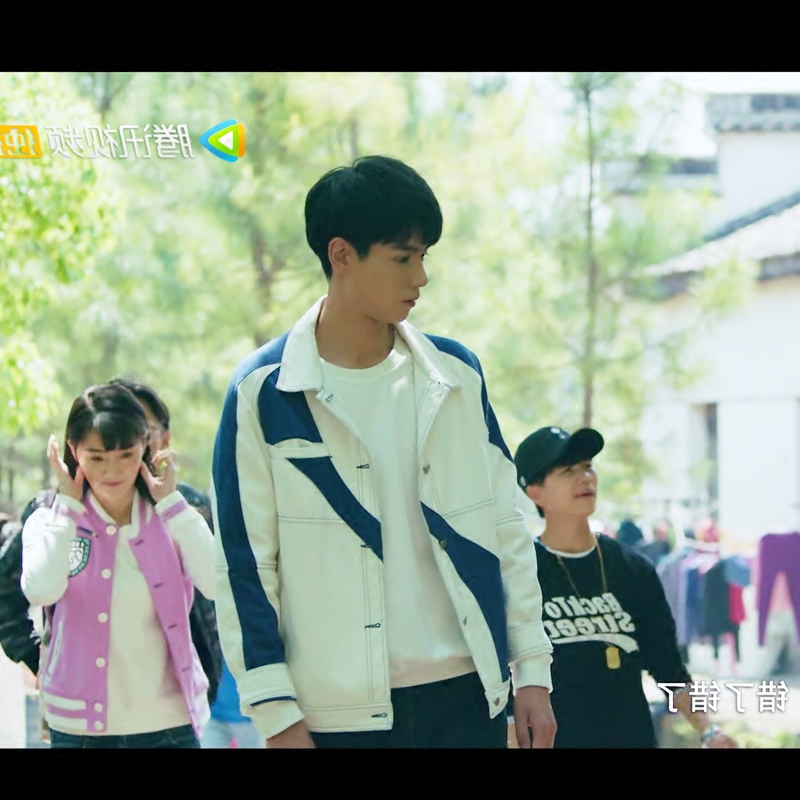 เสื้อแจ็กเก็ต แบบ Hu Yi Tian ในซีรี่ย์ A Love So Beautiful
