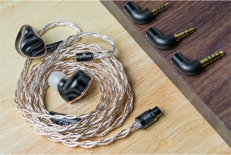 ขาย FiiO LC-RE สายหูฟังระดับ Hi-End ถัก 240 เส้น 4 แกน แบบ Litz Type 2 เปลี่ยนหัวแจ็คได้ 3 รูปแบบ
