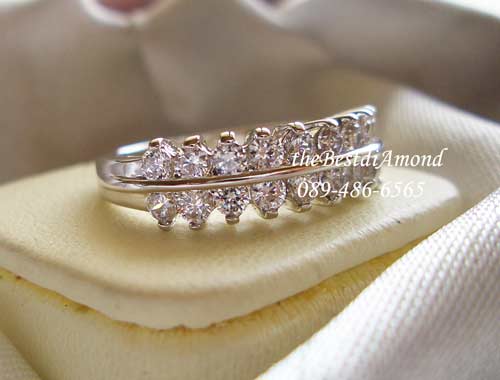 BR715RD+++แหวนแถว 2แถว หนามเตย 1 จุด+++แบบเรียบ หรู ใส่ได้นาน สไตน์แหวนแถว เพชรสวยวิ๊งๆเลยค่ะ สาวๆที่ชอบแหวนแถวไม่ควรพลาดค่ะ