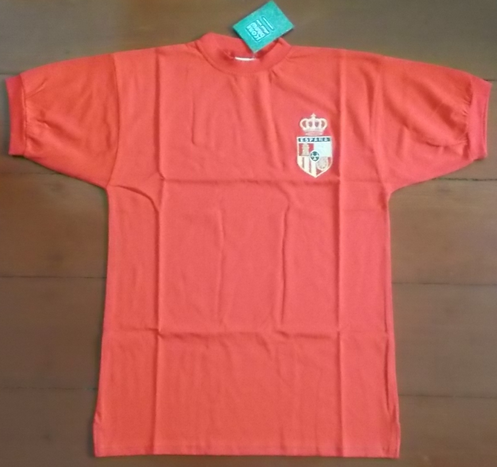 เสื้อฟุตบอล ทีมชาติสเปน ชุดเหย้า เรโทร 1970 ใหม่ M-Size / SPAIN Football Shirt Retro Home Kit 1970 Jersey NEW M-Size