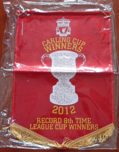 ธงติดกระจก ฟุตบอล สโมสรลิเวอร์พูล - แชมป์ คาร์ลิ่ง คัพ 2012 ใหม่ / LIVERPOOL Football Club Pennant - CARLING CUP WINNERS 2012 NEW