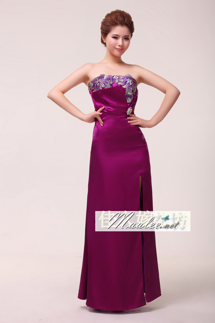 พร้อมเช่า ชุดราตรียาว สีม่วง เกาะอกลูกไม้ปัก ทรงหางปลา ผ้าซาติน