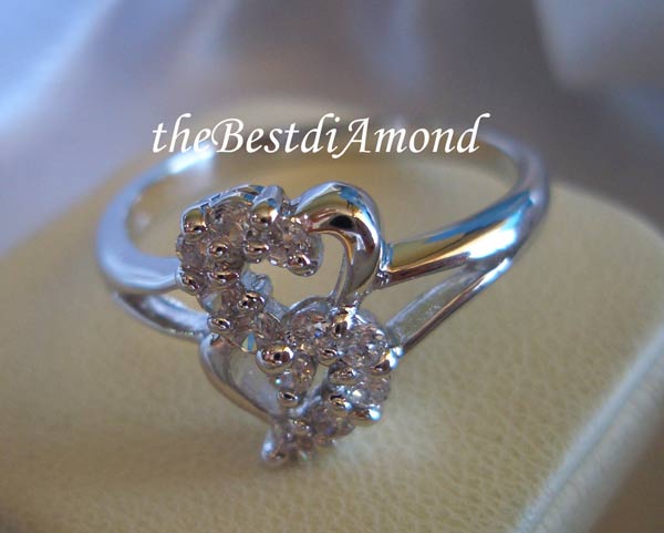 BR937RD+++แหวนหัวใจเกี่ยวรัก+++แหวนน่ารักๆ รูปหัวใจเกี่ยวกันค่ะ ทันสมัย น่ารักสุดๆ ใส่ได้เรื่อยๆไม่เบื่อ