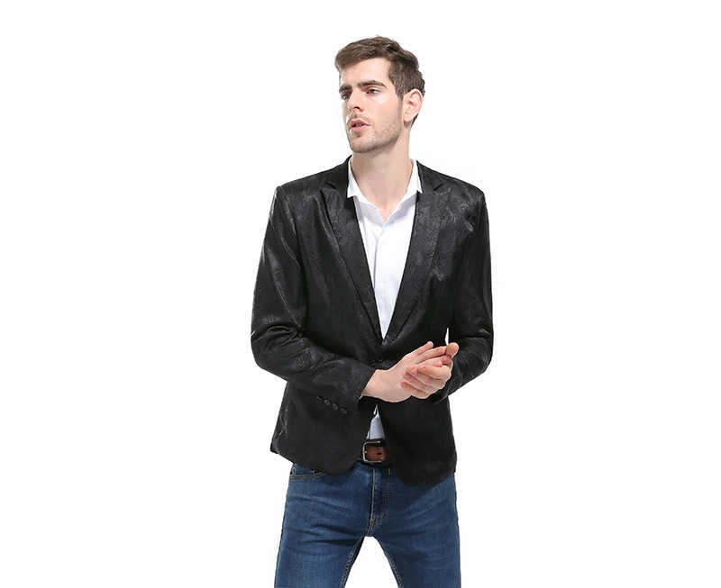 พร้อมเช่า ชุดสูทชาย สีดำ พิมพ์ลาย เนื้อผ้าแพรแบบหรูมาก