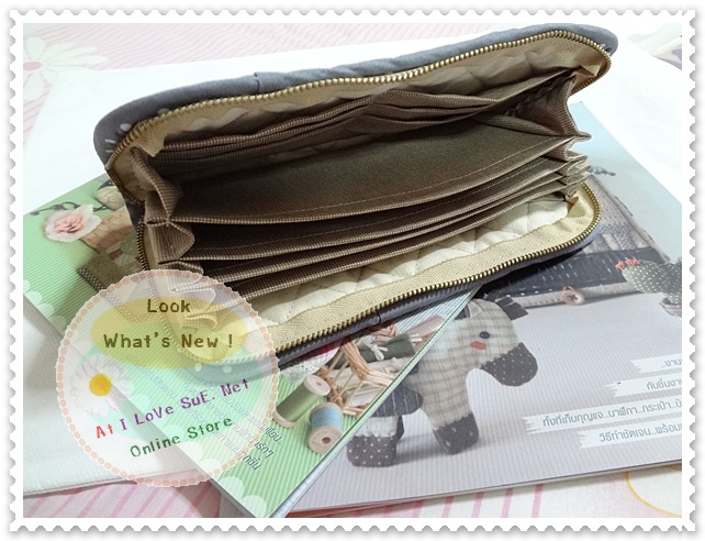 กระเป๋าสตางค์ใบยาว ผ้าคอตตอนไทย สีเทาลายจุดใหญ่ เรียบหรู - Pre order ราคานี้ส่งฟรี