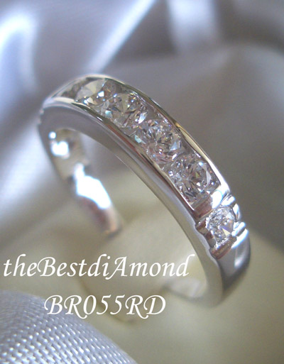 BR055RD+++แหวนแถวเพชร 7 เม็ด+++เรียบ หรู สไตน์แหวนแถว วงนี้เรียบร้อย ใส่ติดนิ้วได้ตลอดเลยค่ะ ไม่มีล้าสมัยค่ะ