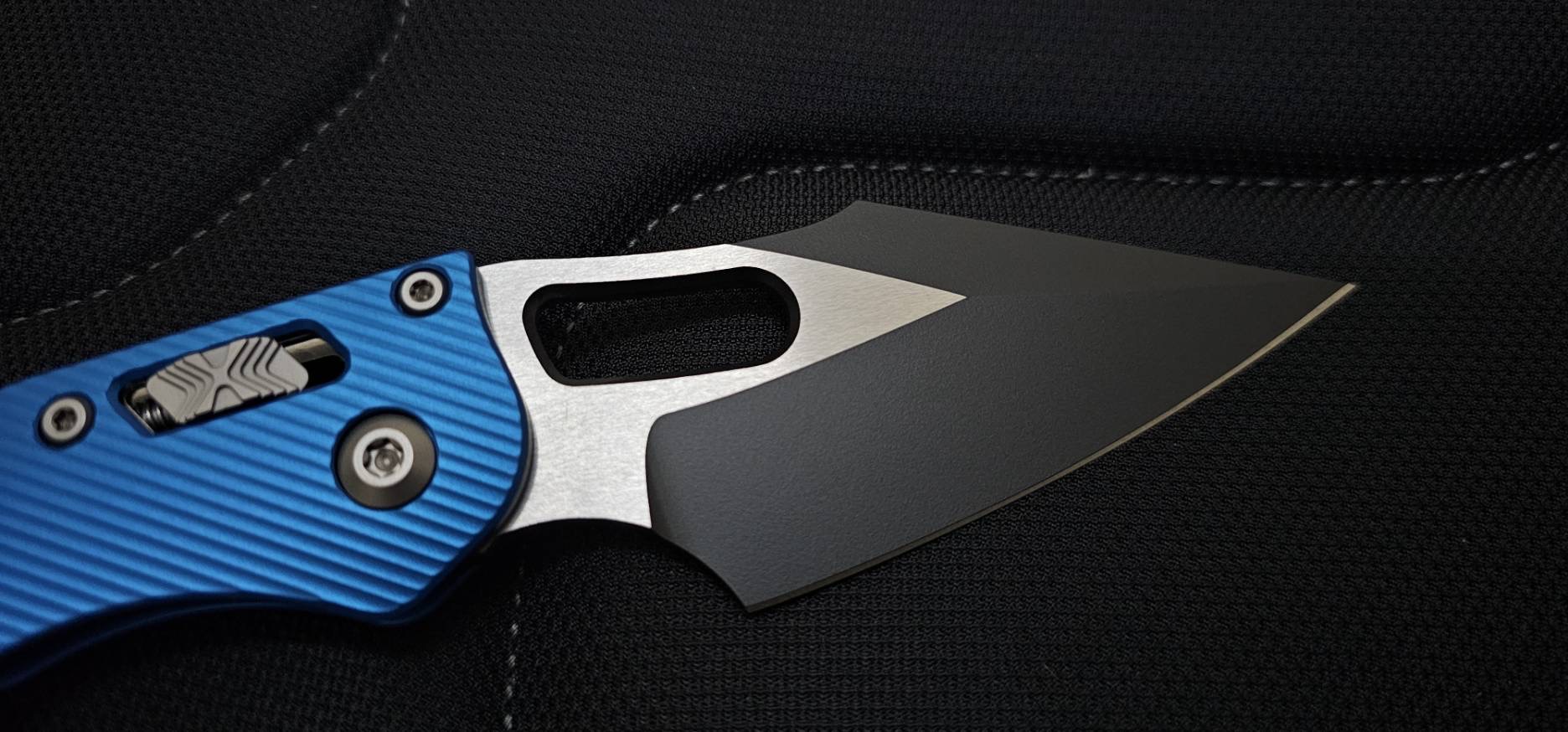 Microtech Knives Manual Stitch RAM LOK Fluted Aluminum Blue Standard & Black M390MK