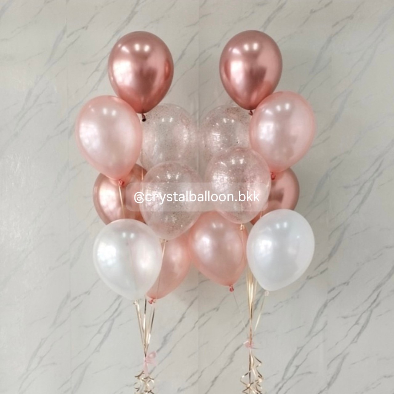 ลูกโป่ง แสดงความยินดี ช่อลูกโป่ง ช่อ 7 ลูก 2 ช่อ ธีมสีโรสโกลด์ พร้อมตกแต่ง สามารถเปลี่ยนสีลูกโป่งได้