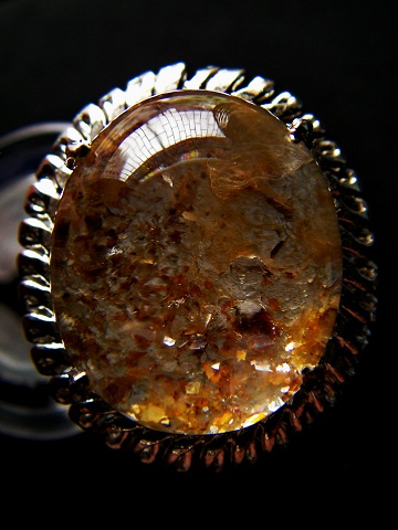 QU0034 แก้วกาบทองพื้นสลักกาบแก้ว กาบทอง งามตระการตา แก้วล้ำเลิศเลอคุณค่า จากกลางพื้นพิภพ ขนาดแก้ว 17.32x20.77x10.32 มม. น้ำหนัก 26.42ct. ขนาดแหวน52.5