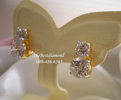 ++BE304+++ต่างหูเพชร สองเม็ด+++เก๋สุดๆ เรียบ หรู ดูมี class ฝังแบบหนามเตย เพชรCZ กลม เล่นไฟวิ๊งๆ อยู่ได้นานไม่ out