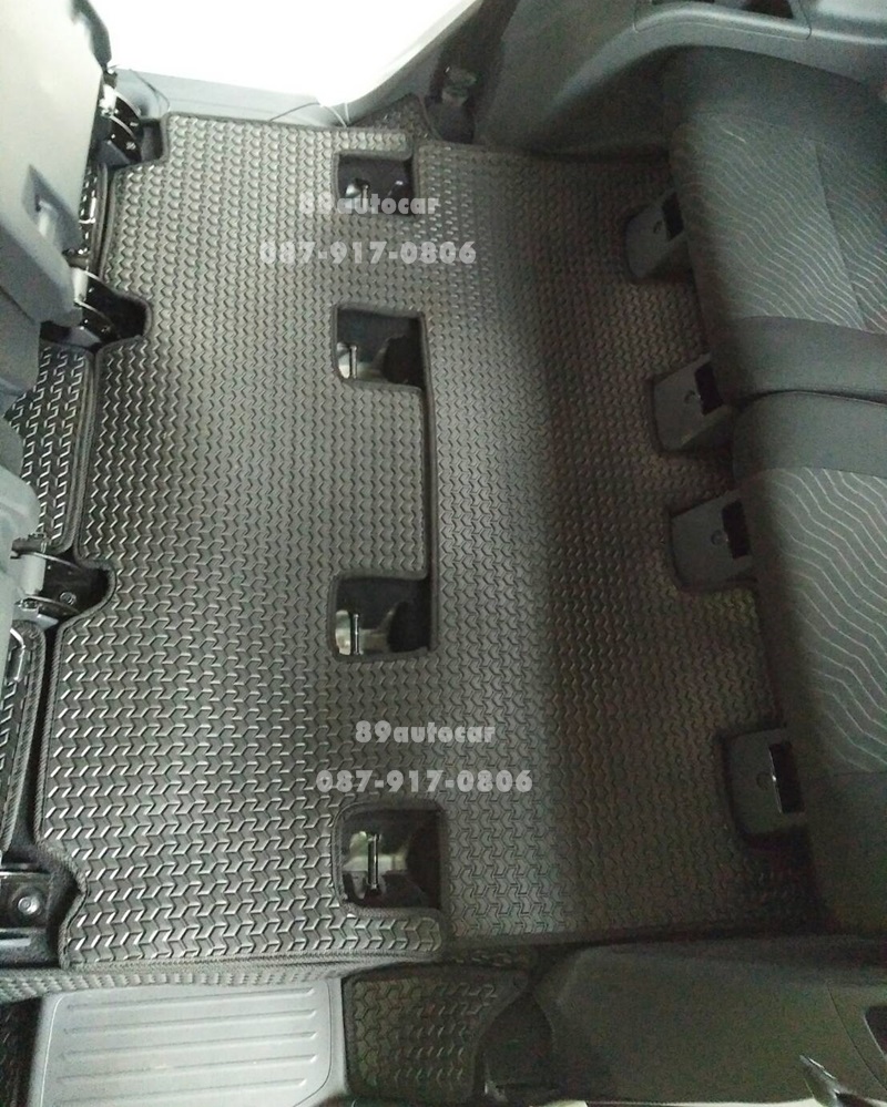 ผ้ายางปูพื้นรถยนต์ Toyota Avanza 2016 ธนูสีดำขอบดำ