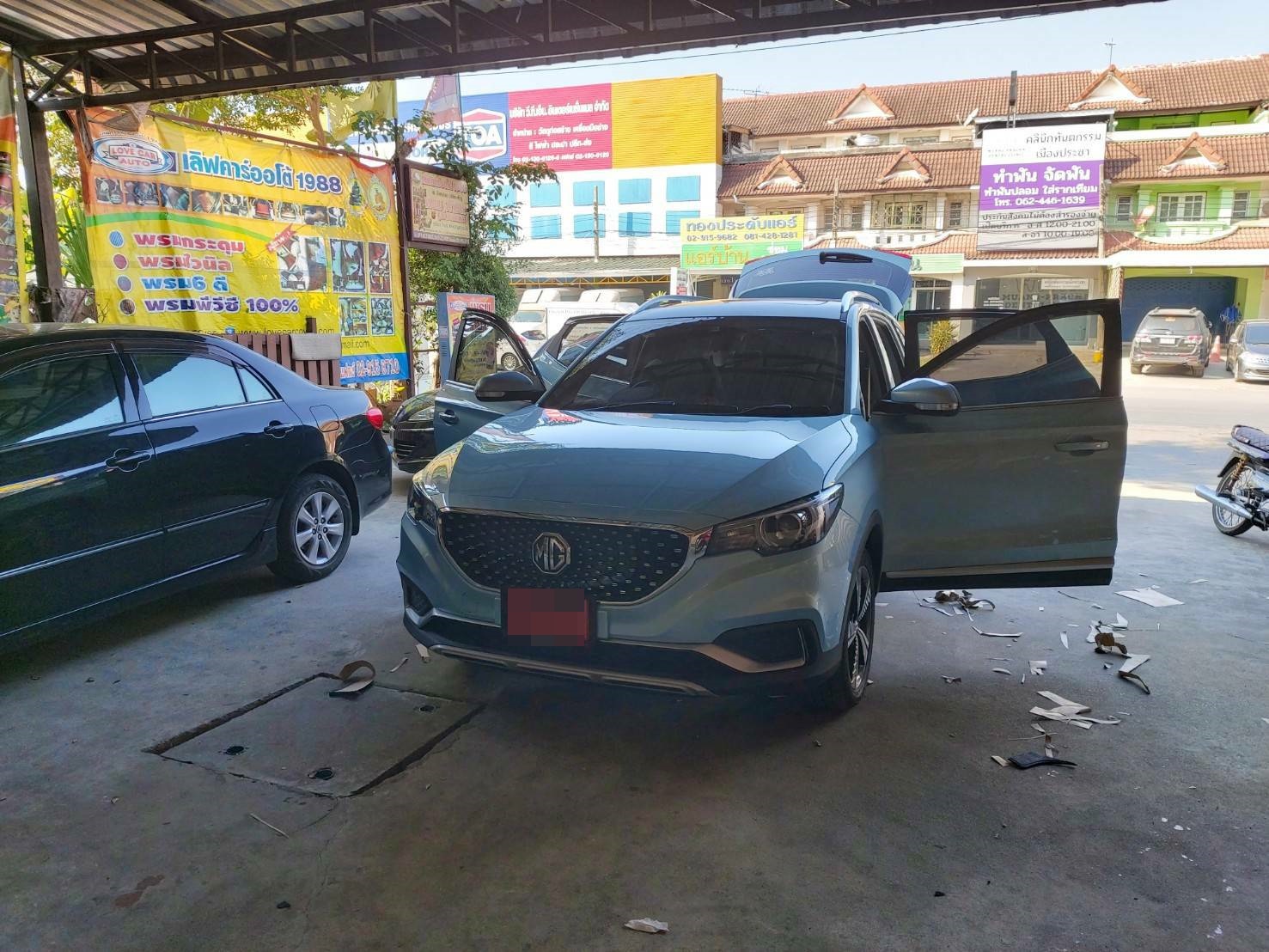 พรม6ดี ปูพื้นรถ New MG ZS EV ระบบไฟฟ้า เข้ารูป
