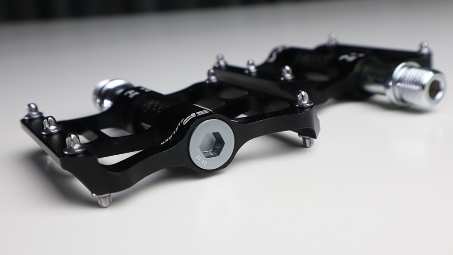 บันได้จักรยานครอบคาร์บอน VISP P-11 ALLOY PEDALS, DU-BEARING สีดำ เบา ลื่นสุดๆ