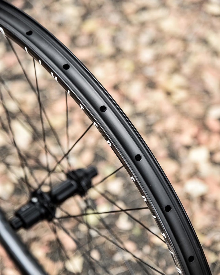 ชุดล้อเสือภูเขาล้อคาร์บอนดิสเบรก VISP BUILDER รุ่น M-Series 29ER CARBON WHEELSET NEW 2024 (Micro Spline 12sp /Sram XD 12sp /Shimano HG 8-11sp)