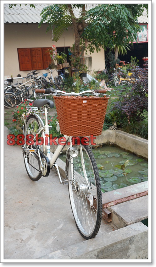 ตะกร้าจักรยาน BAKET04 สไตล์หวายเทียม พร้อมฝาปิด.มีแบบนูน ตะกร้าพลาสติก