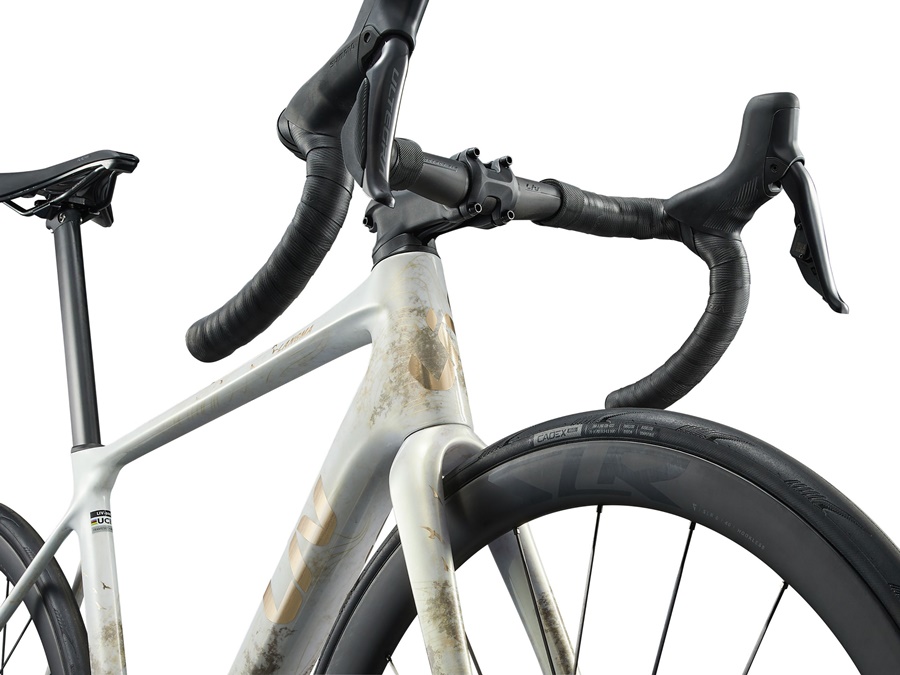 จักรยานเสือหมอบ LIV LANGMA ADVANCED PRO 0 SE DISC มาพร้อมชุดขับ Shimano Ultegra Di2 12sp ขาจาน Power meter Ultegra วัตต์ 2 ข้าง เฟรมคาร์บอน MY2025