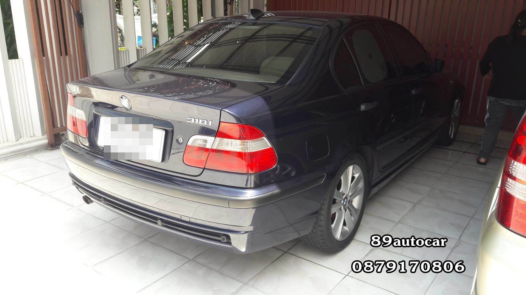 พรมรถยนต์ พรม6ดี ปูพื้น BMW 323i E46 สีดำด้ายฟ้า เข้ารูป